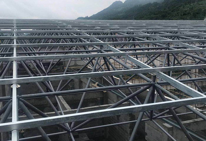 茂名仁怀冠英学校艺体楼网架